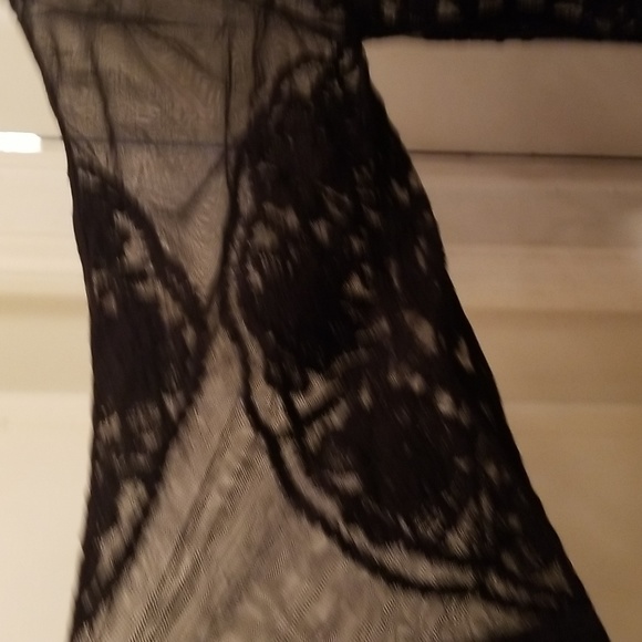 Black lace duster - Picture 3 of 4